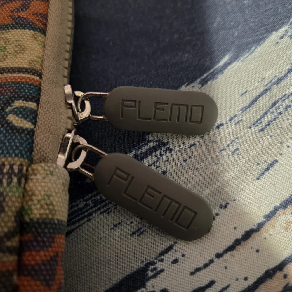 Plemo Zippered Laptop Sleeve